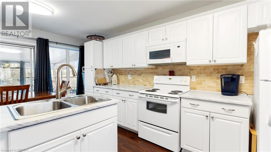 21 Long Point Boulevard, Port Rowan, Ontario  N0E 1M0 - Photo 14 - 40744674