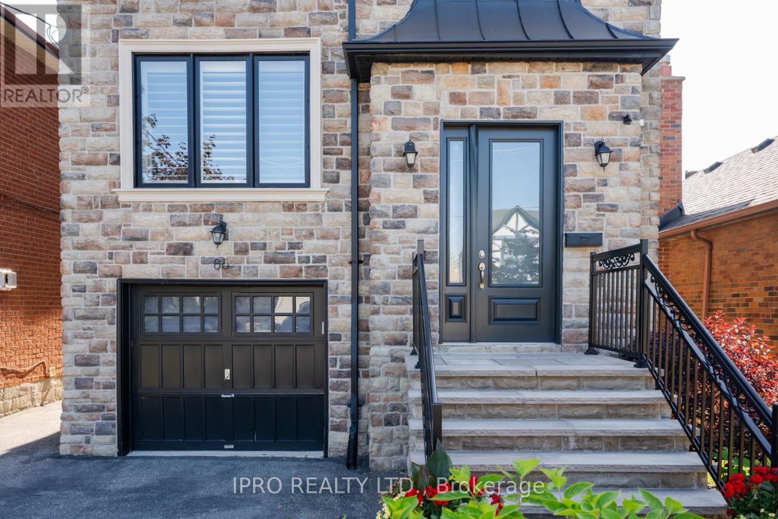 Property at 86 ROOSEVELT ROAD image 3