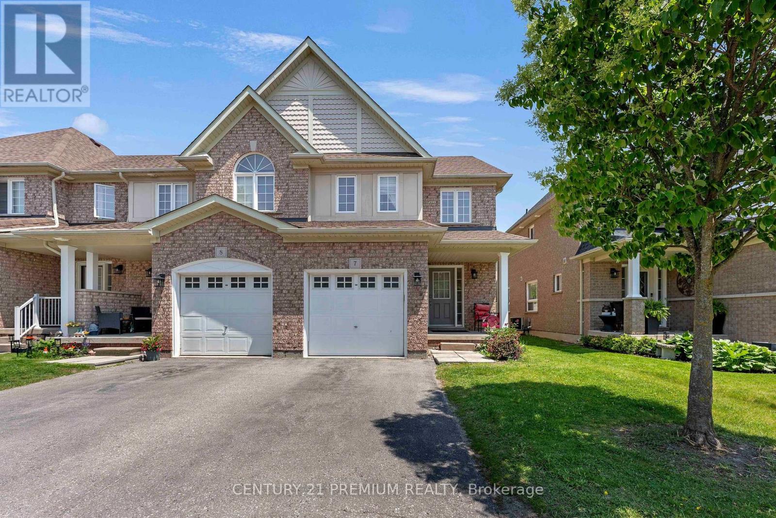 Property at 7 - 460 WOODMOUNT DRIVE image 1