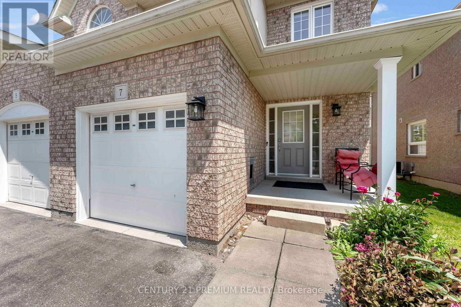 Property at 7 - 460 WOODMOUNT DRIVE image 4