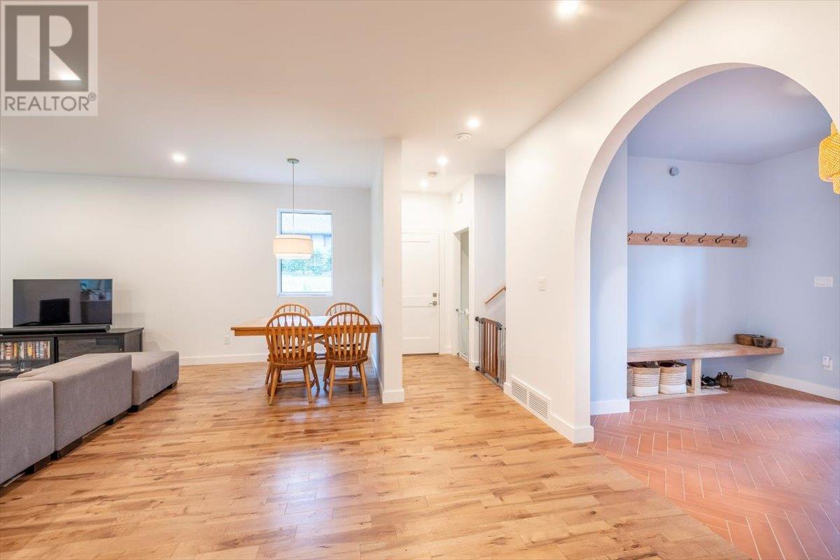 106 Sparling Road, Fernie, British Columbia  V0B 1M1 - Photo 13 - 10353523