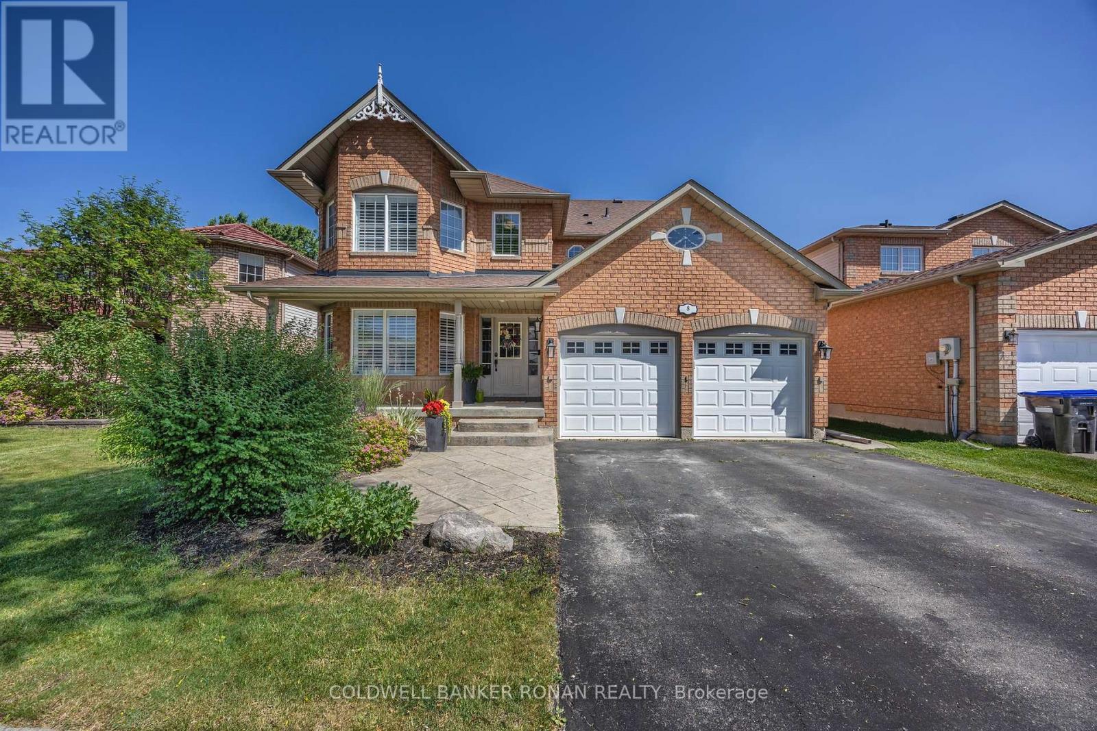 Property at 8 COBURN CRESCENT image 1