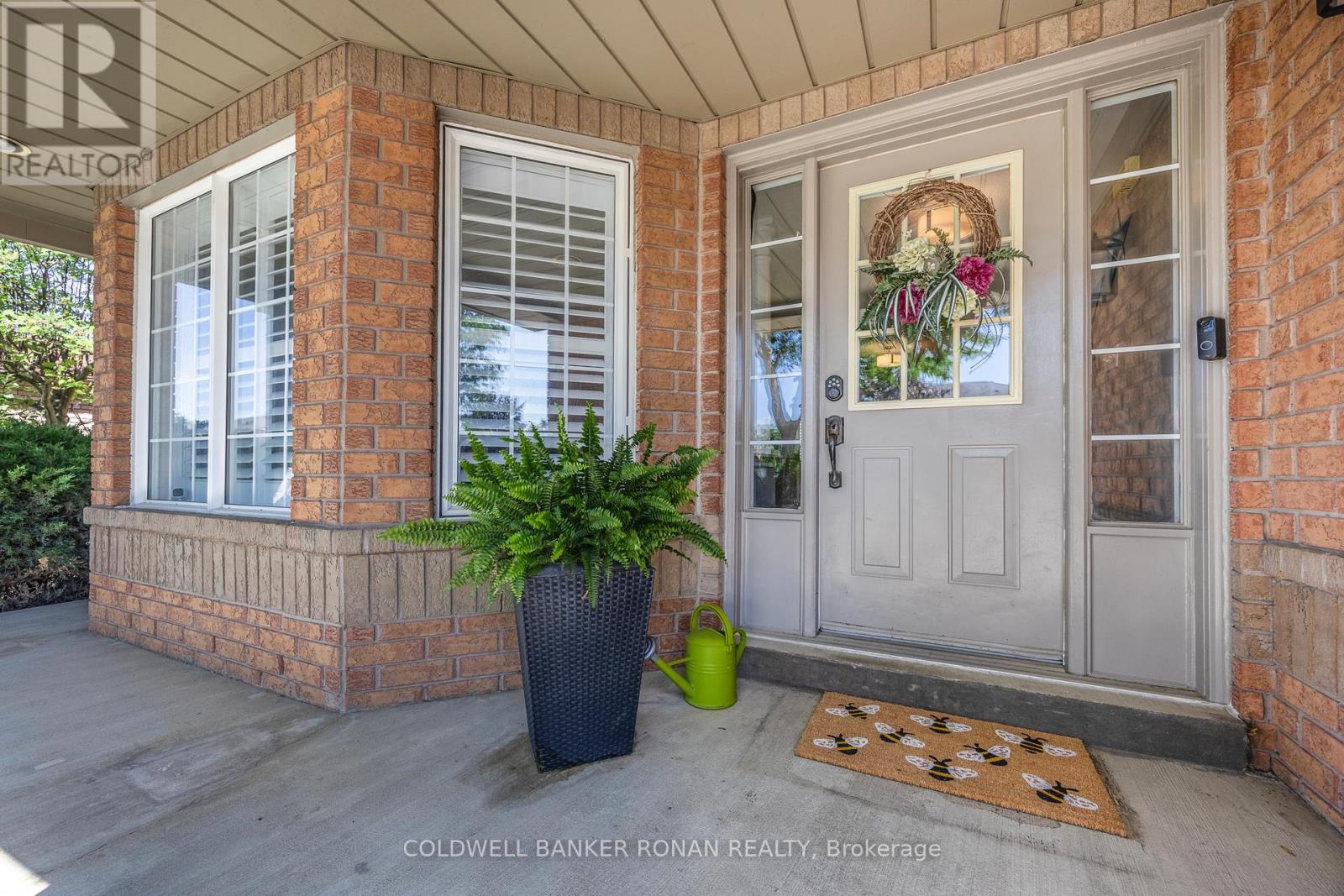 Property at 8 COBURN CRESCENT image 4