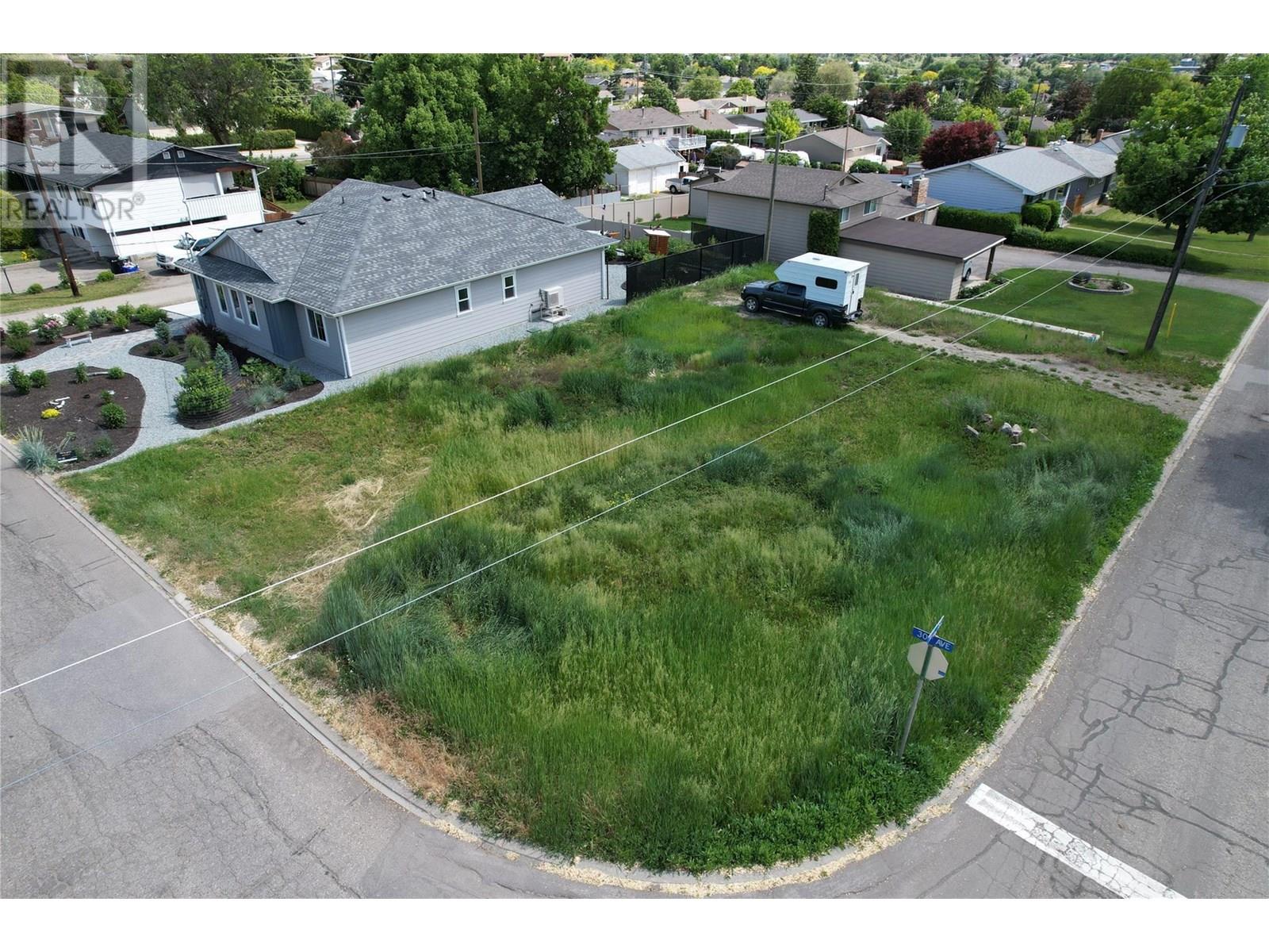 2905 16 Street, Vernon, British Columbia  V1T 3X1 - Photo 5 - 10353524