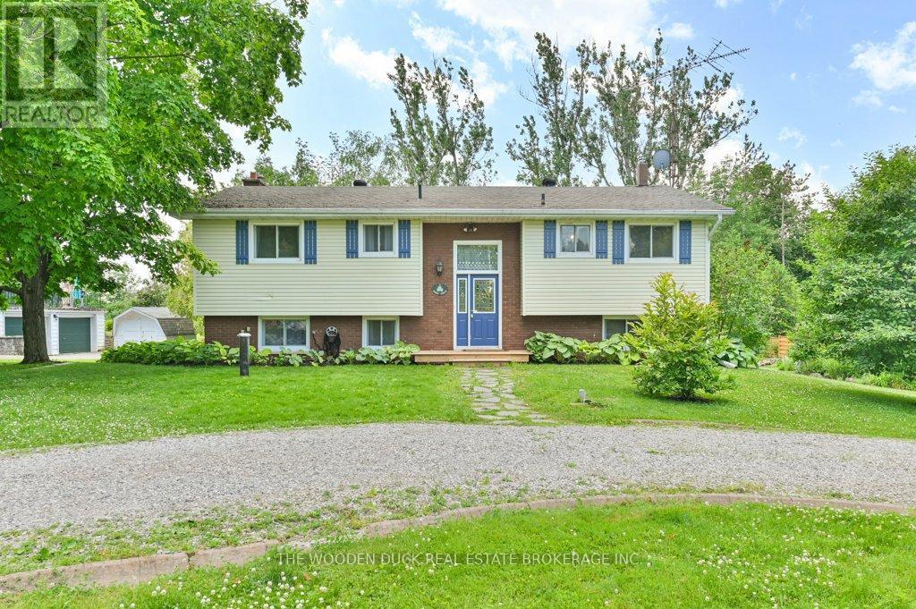 Property at 7 KERRY CIRCLE image 3