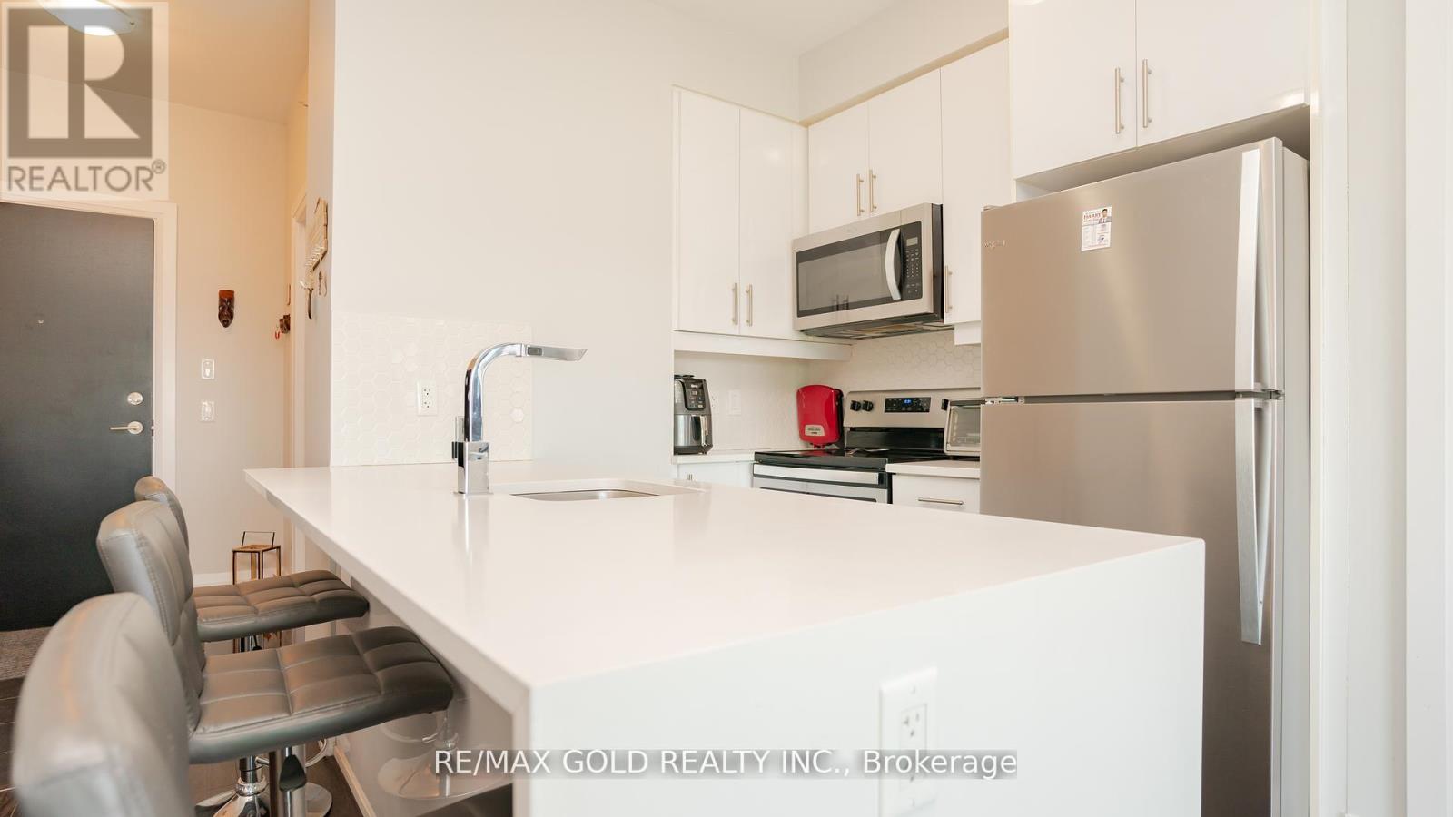 1001 - 65 Yorkland Boulevard, Brampton, Ontario  L6P 4M5 - Photo 13 - W12242639