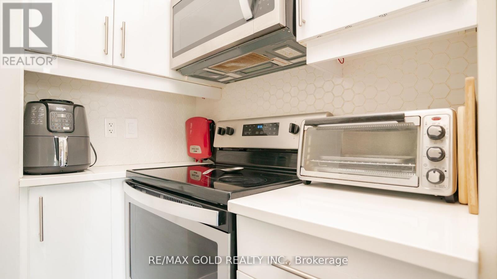 1001 - 65 Yorkland Boulevard, Brampton, Ontario  L6P 4M5 - Photo 15 - W12242639