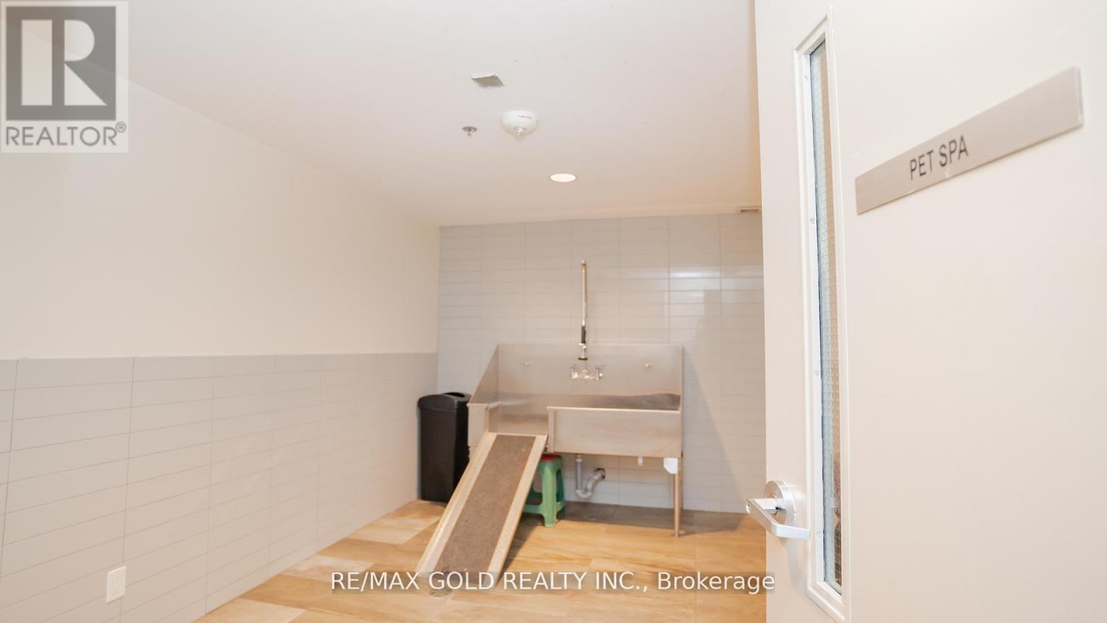 1001 - 65 Yorkland Boulevard, Brampton, Ontario  L6P 4M5 - Photo 32 - W12242639