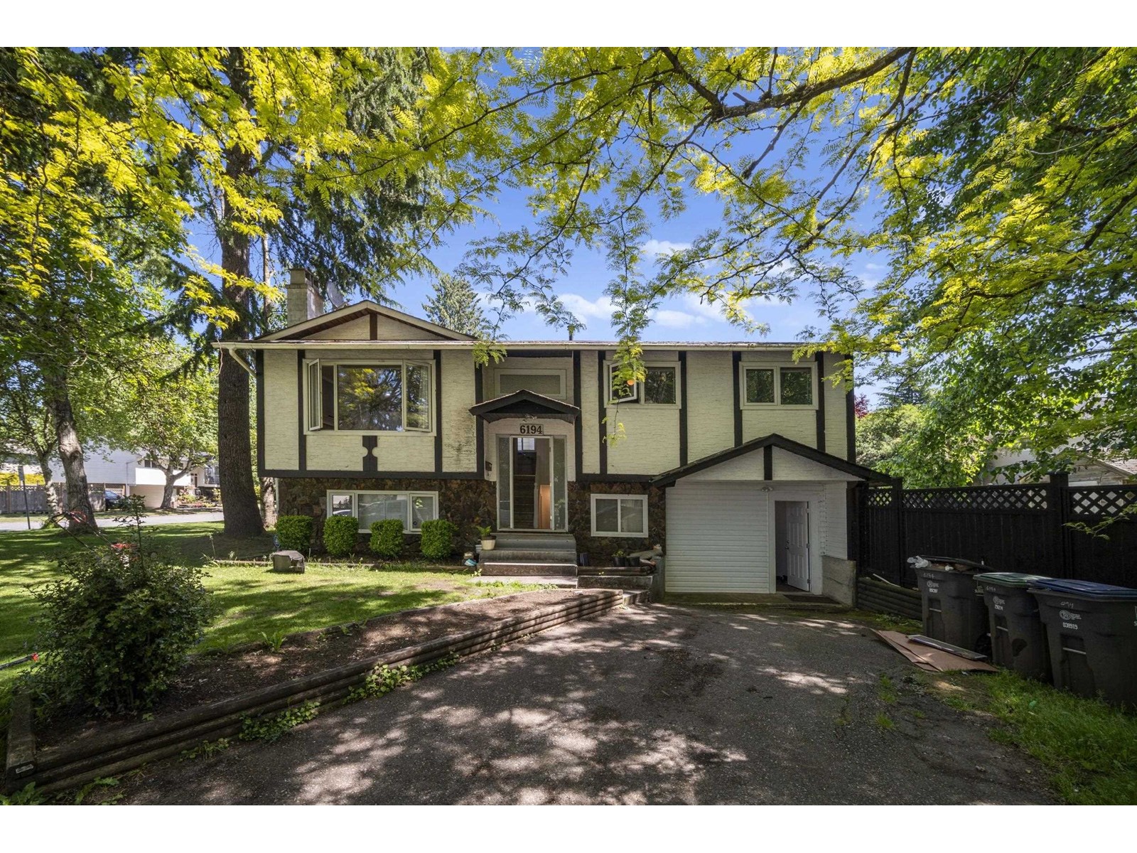 Property at 6194 PALOMINO CRESCENT image 1