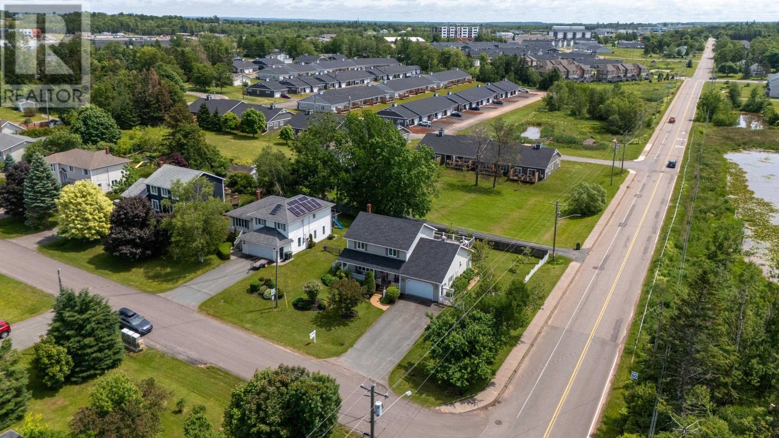 Property at 102 Greensview Drive image 3