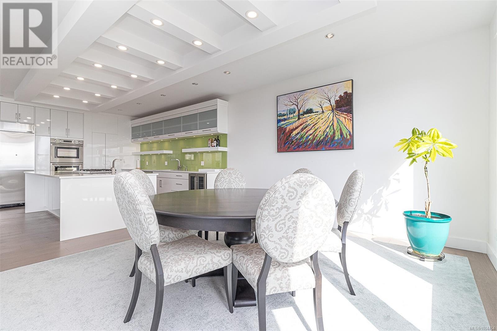 Property at 2267 Nicklaus Dr image 5