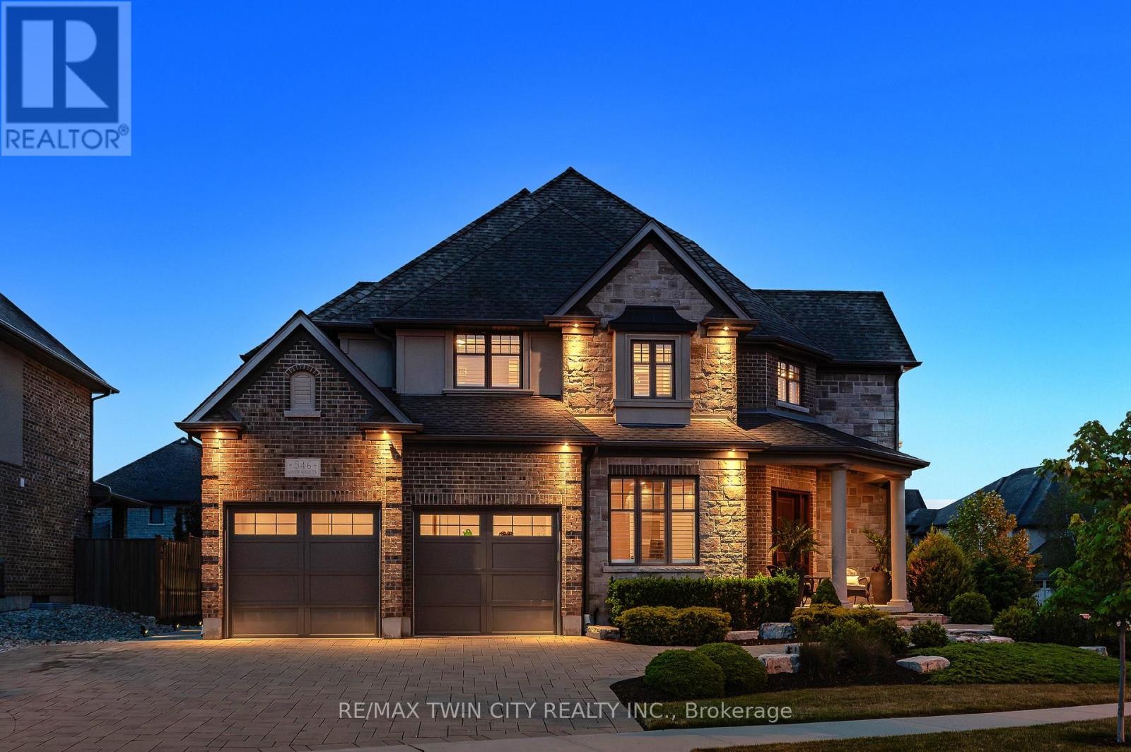 546 Manor Ridge Crescent, Waterloo, Ontario  N2K 0B4 - Photo 5 - X12241498