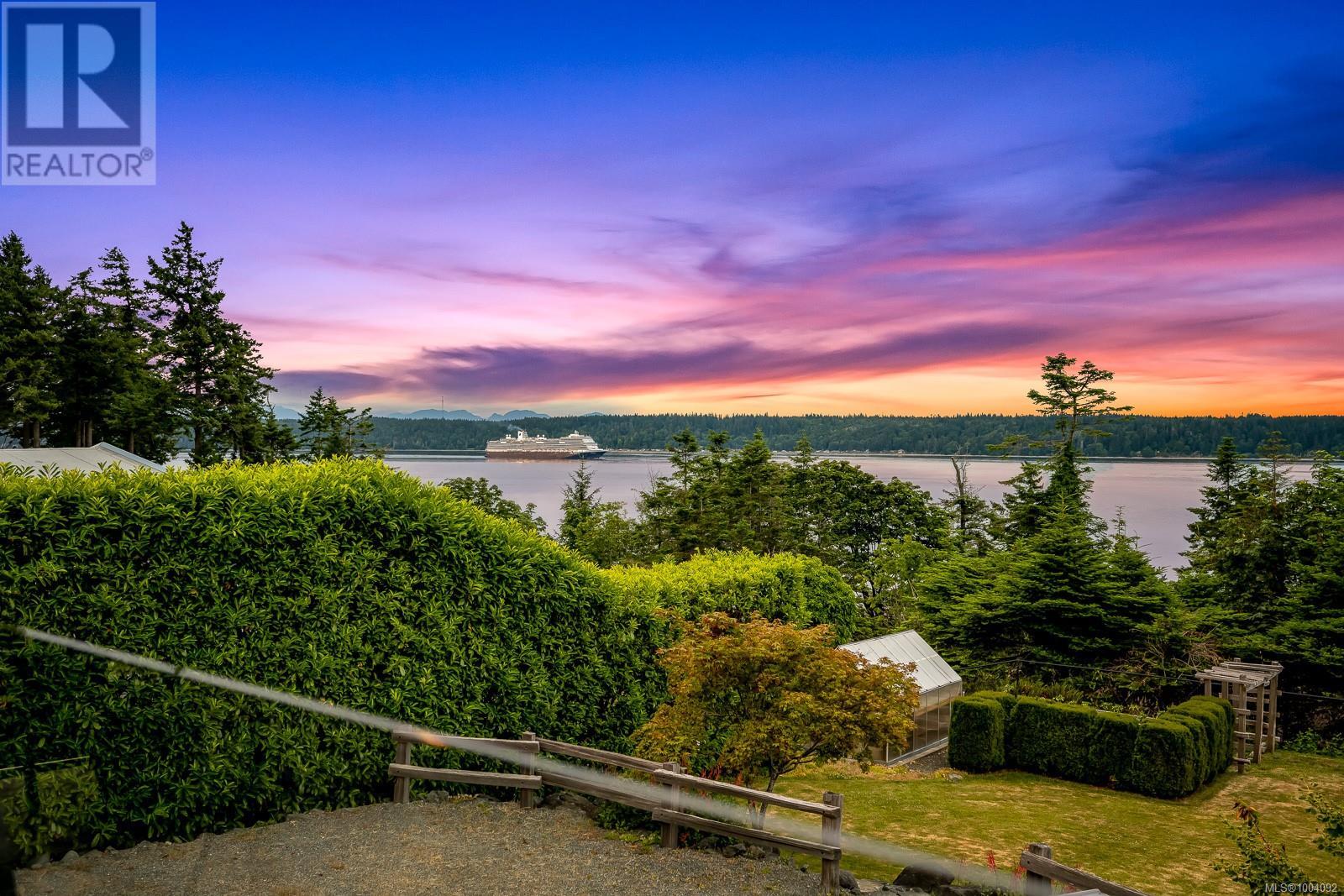 321 Carnegie St, Campbell River, British Columbia
