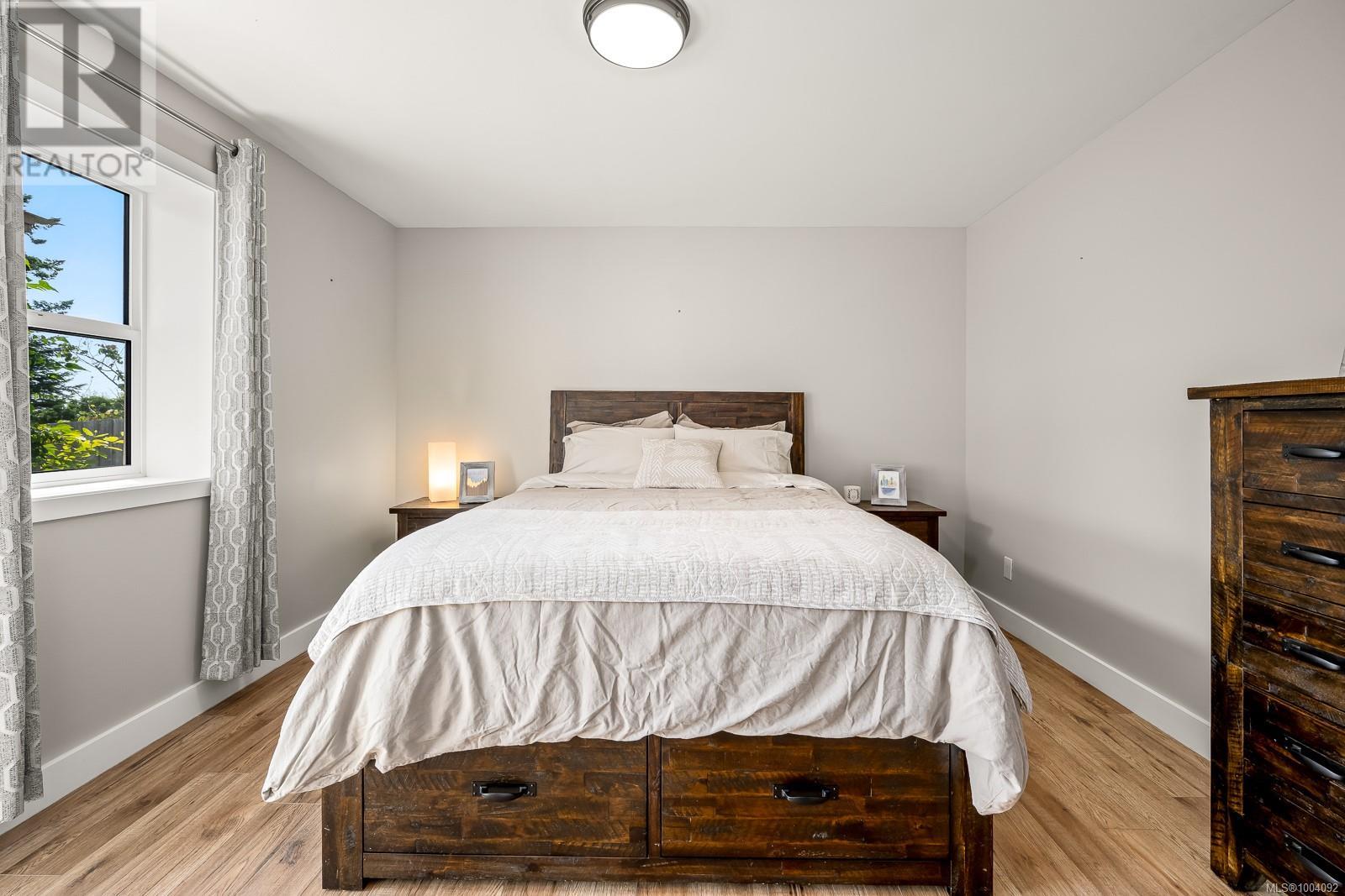 Property at 321 Carnegie St image 1