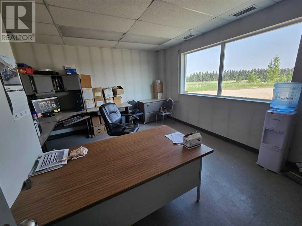 28244 Highway 590, Rural Red Deer County, Alberta  T4G 0E6 - Photo 2 - A2234033
