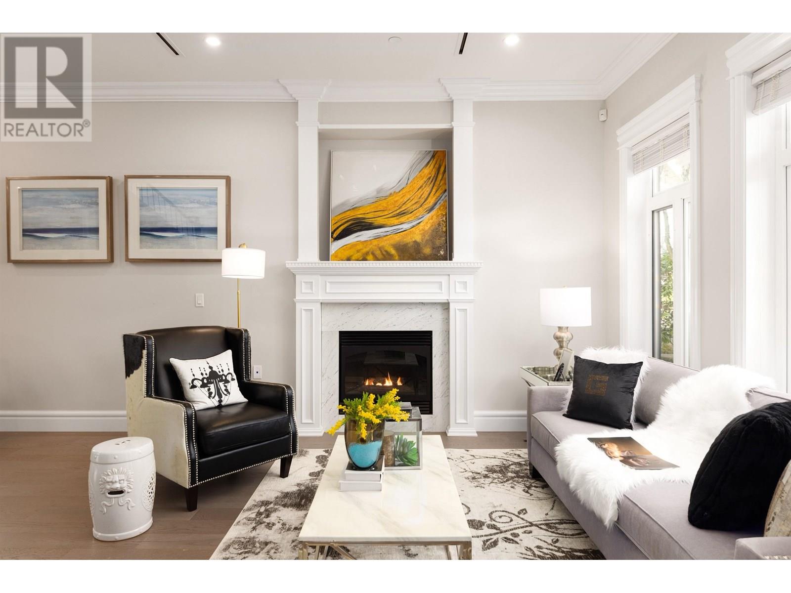 Property at 2984 W 31ST AVENUE image 3