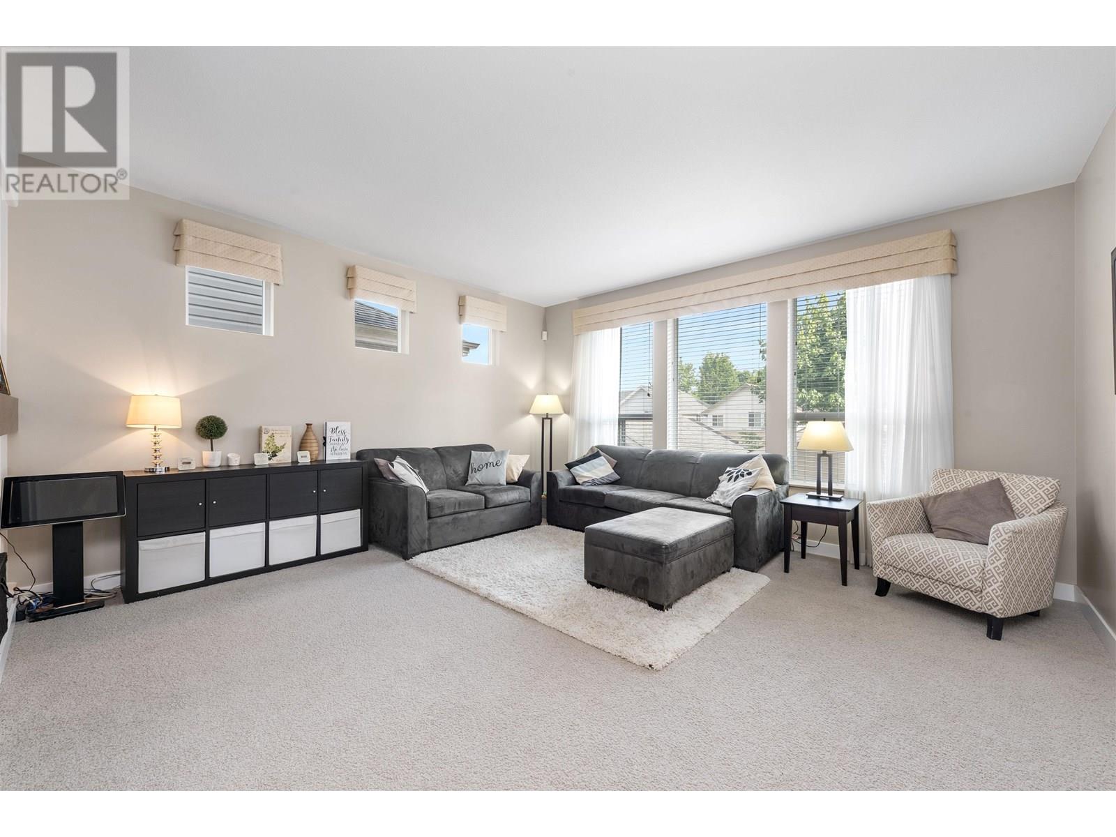 Property at 3382 DARWIN AVENUE image 2
