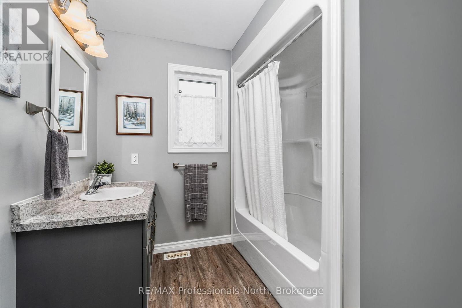 4 Red Maple Court, Gravenhurst, Ontario  P1P 0A3 - Photo 21 - X12242771