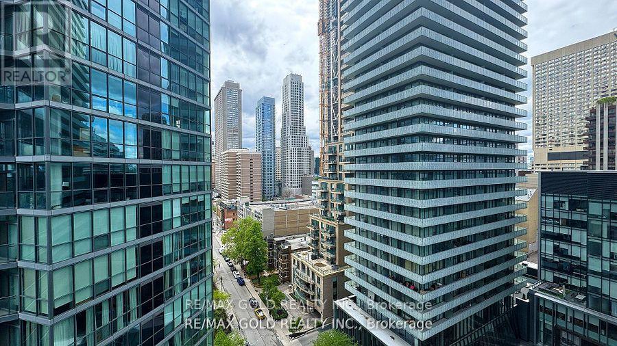 1310 - 55 Charles Street E, Toronto, Ontario  M4Y 1S9 - Photo 26 - C12242798