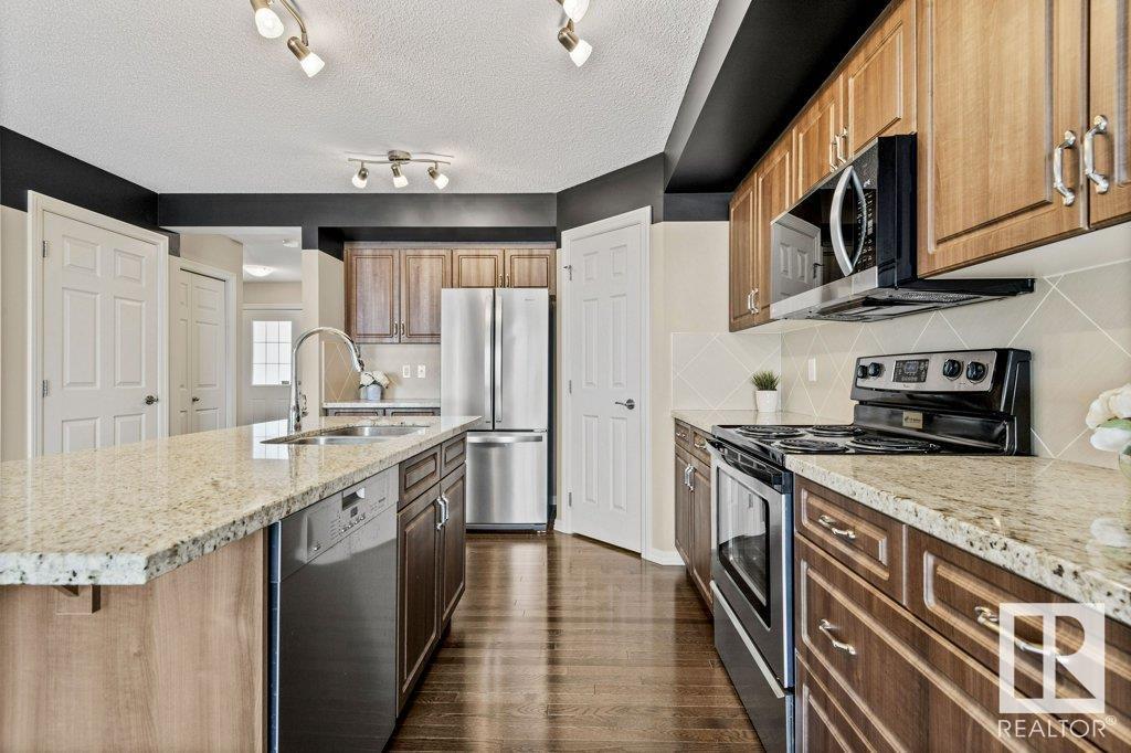 Property at 6204 60 ST image 2