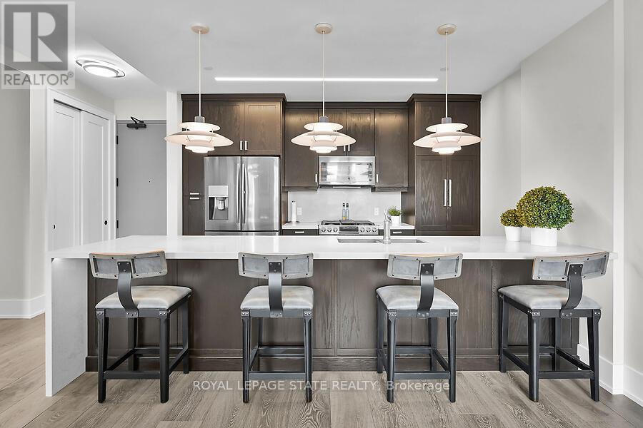 Property at 804 (PH4) - 181 JAMES STREET N image 3