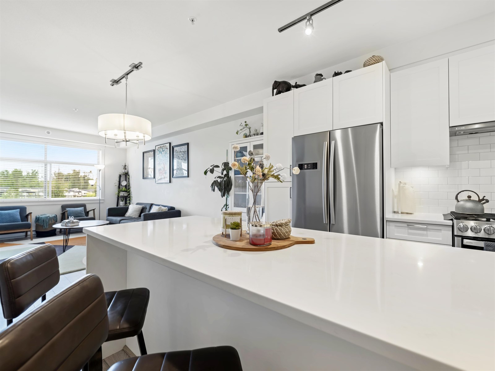 Property at 519 20673 78 AVENUE image 1