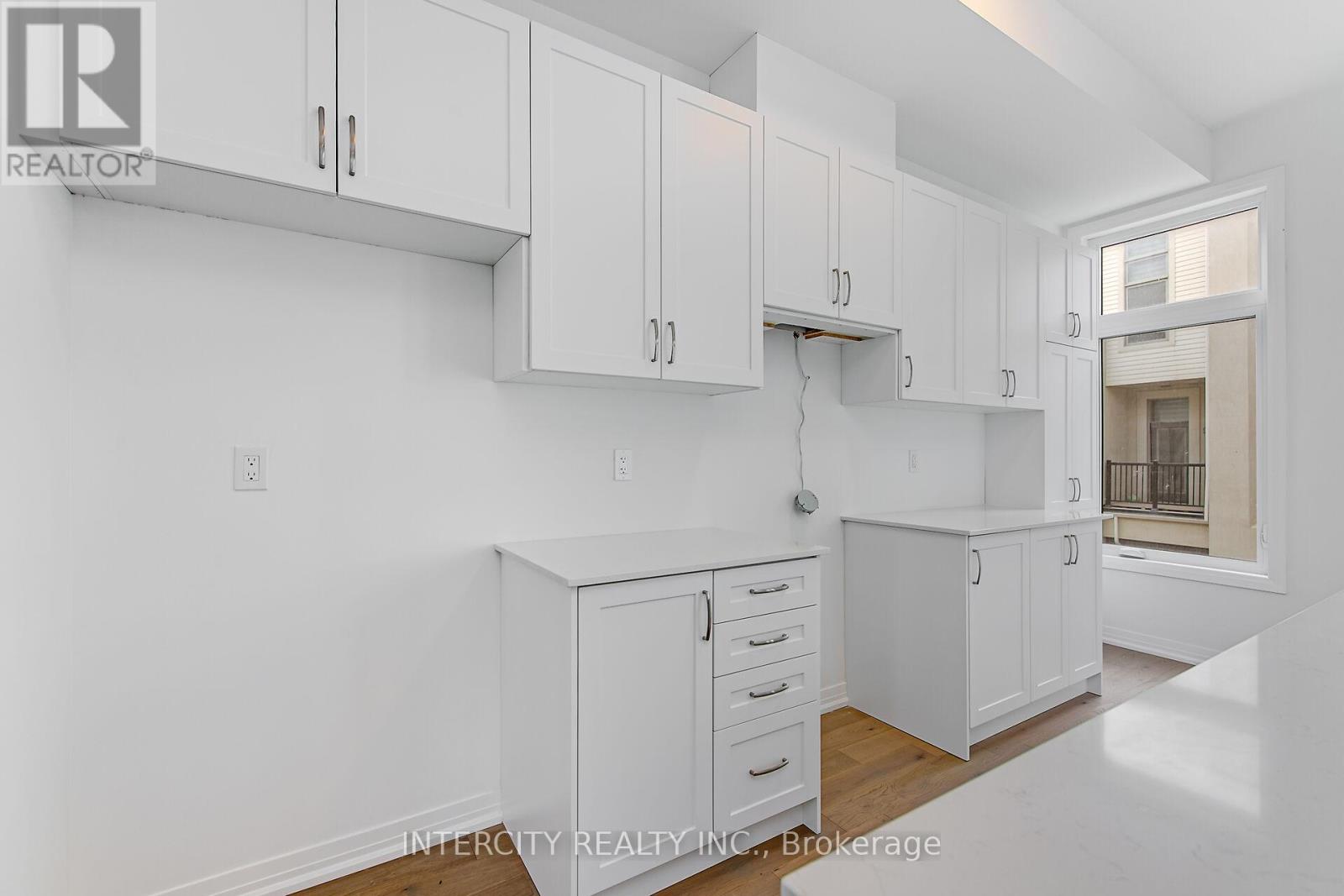 29 Albert Firman Lane, Markham, Ontario  L6C 3B5 - Photo 14 - N12242755