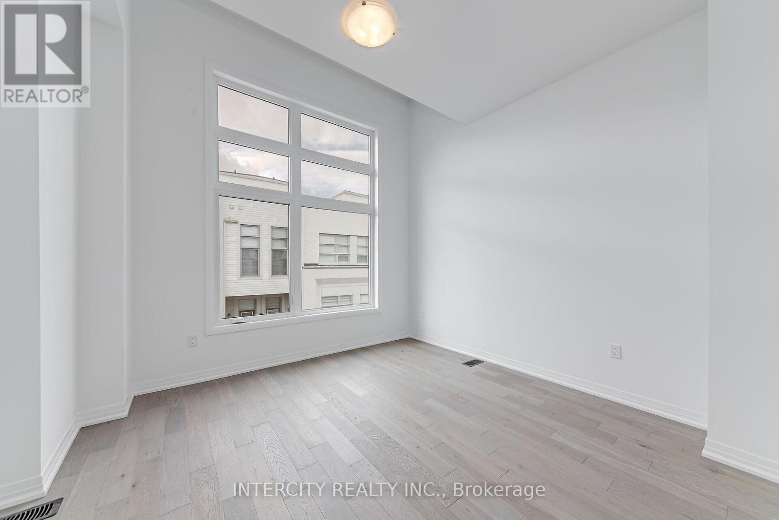 29 Albert Firman Lane, Markham, Ontario  L6C 3B5 - Photo 21 - N12242755