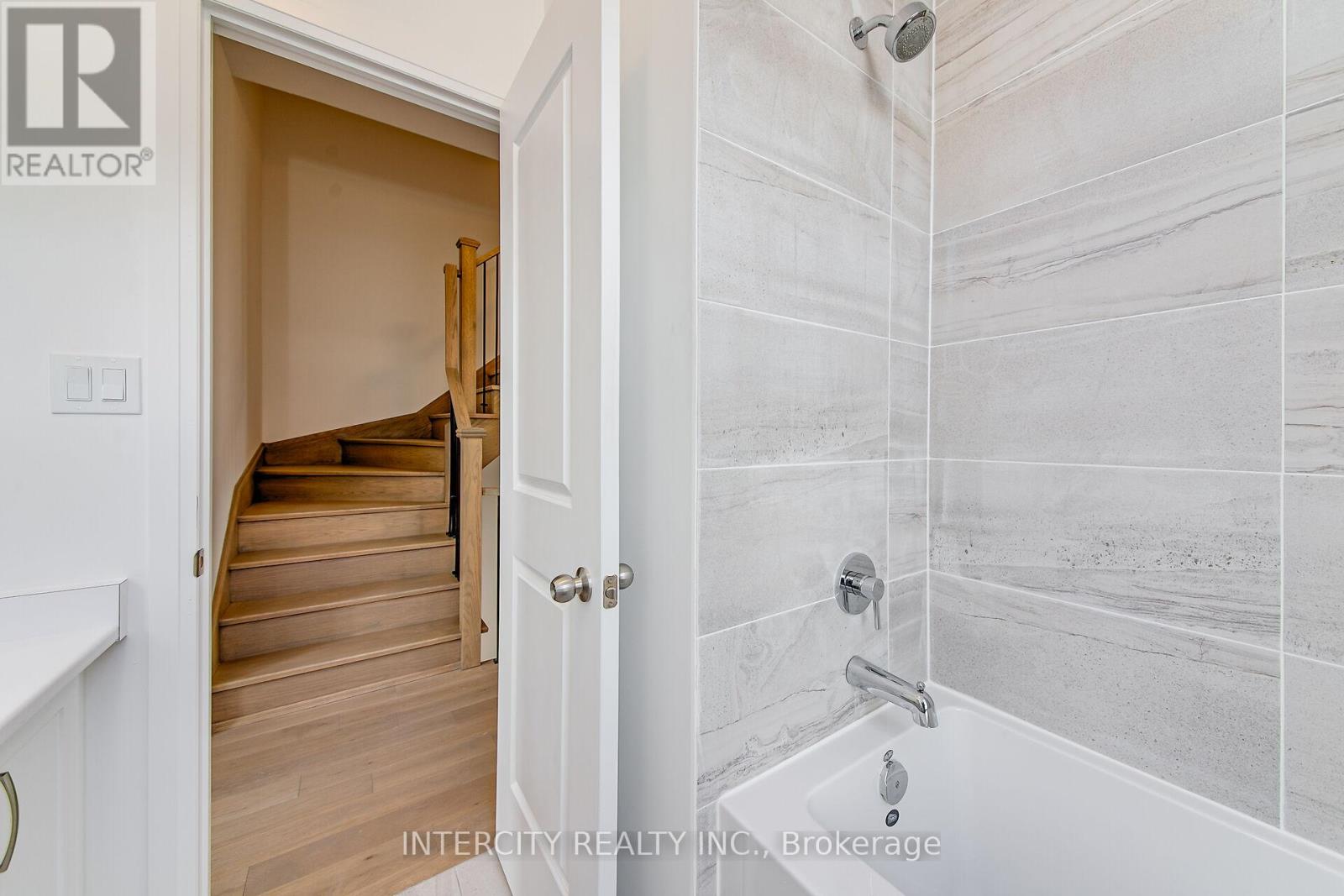 29 Albert Firman Lane, Markham, Ontario  L6C 3B5 - Photo 32 - N12242755