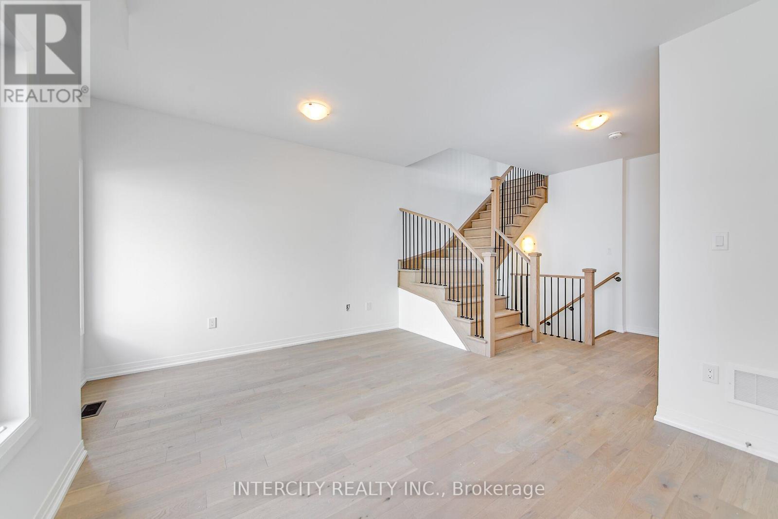 29 Albert Firman Lane, Markham, Ontario  L6C 3B5 - Photo 33 - N12242755