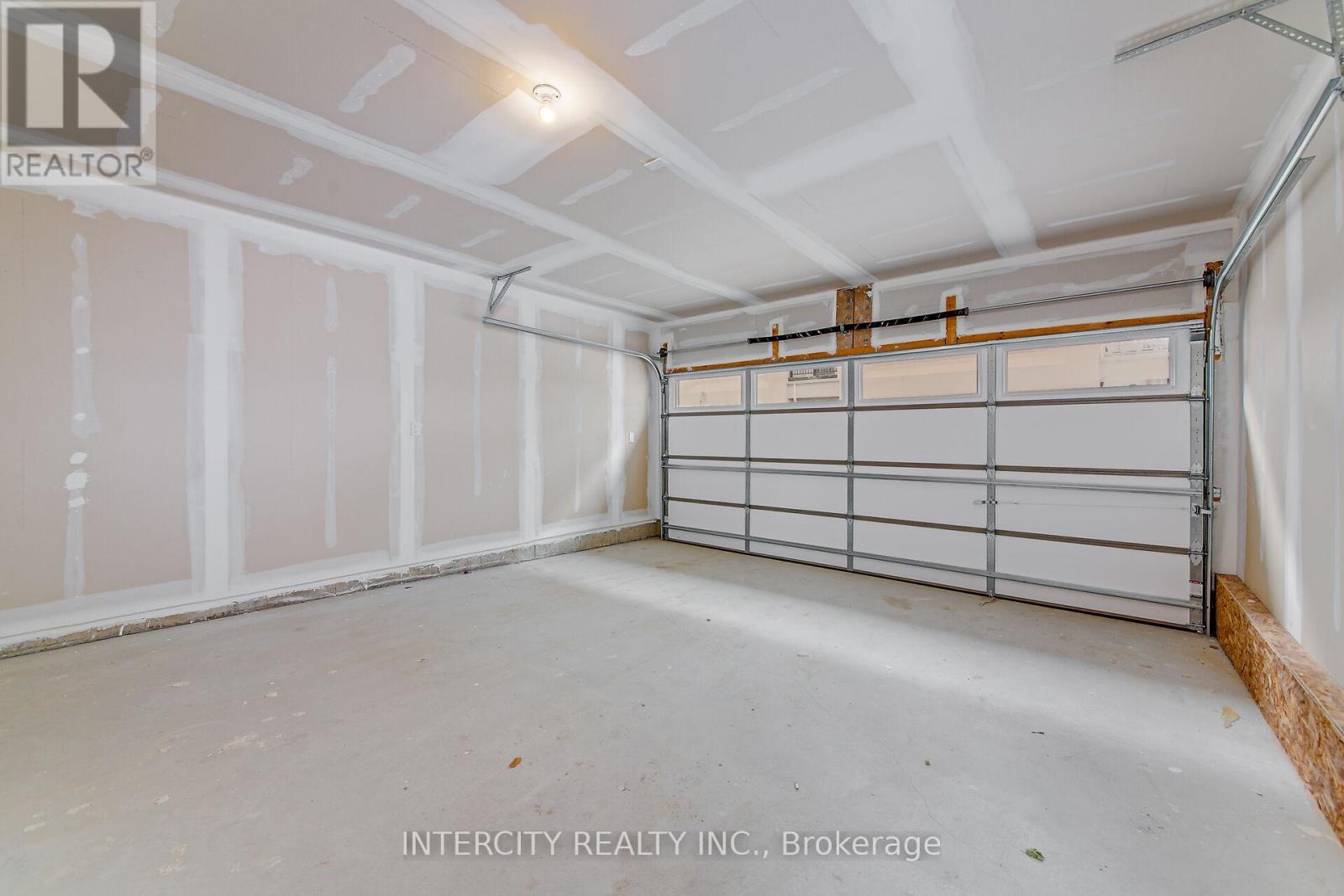29 Albert Firman Lane, Markham, Ontario  L6C 3B5 - Photo 37 - N12242755