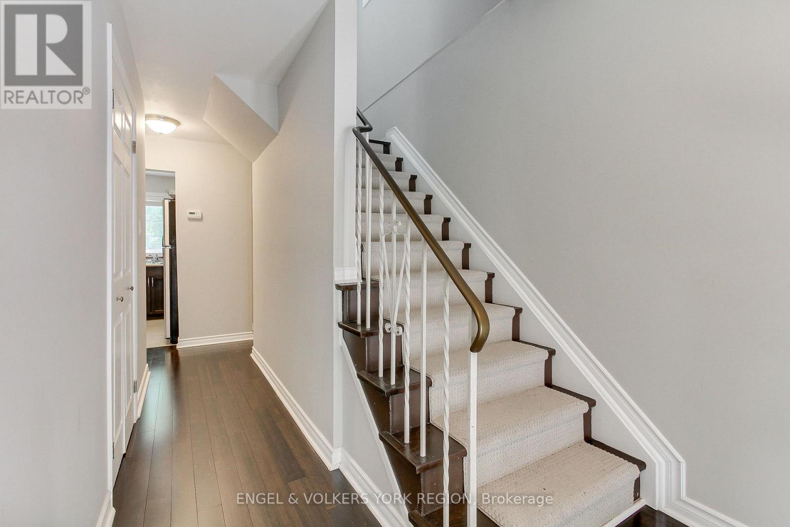 256 Penn Avenue, Newmarket, Ontario  L3Y 2S6 - Photo 15 - N12242757