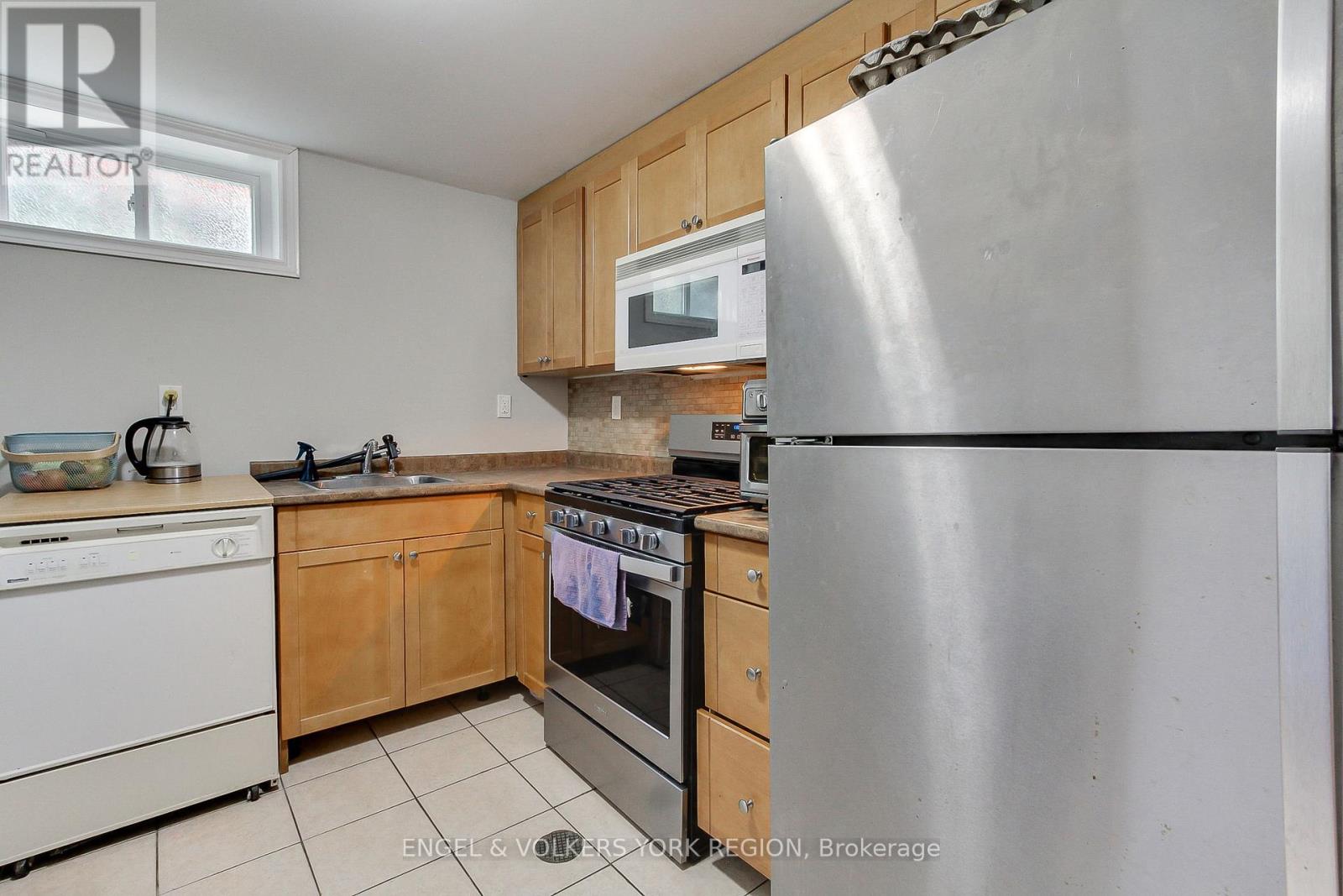 256 Penn Avenue, Newmarket, Ontario  L3Y 2S6 - Photo 26 - N12242757