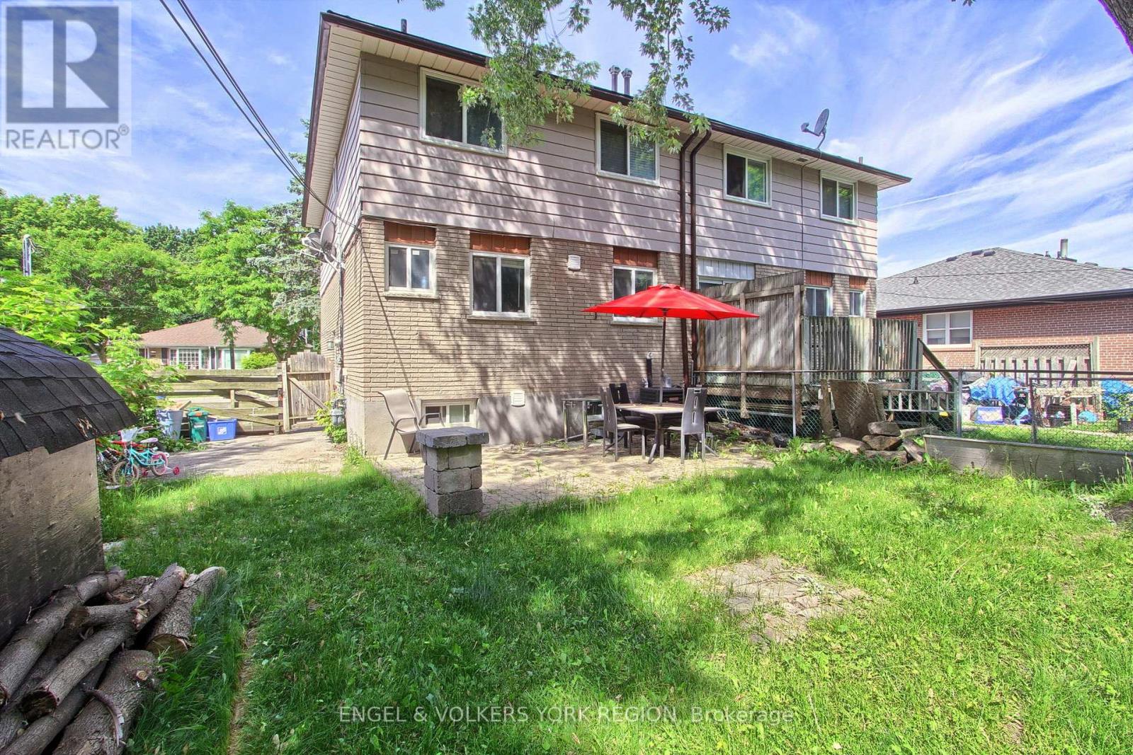 256 Penn Avenue, Newmarket, Ontario  L3Y 2S6 - Photo 33 - N12242757