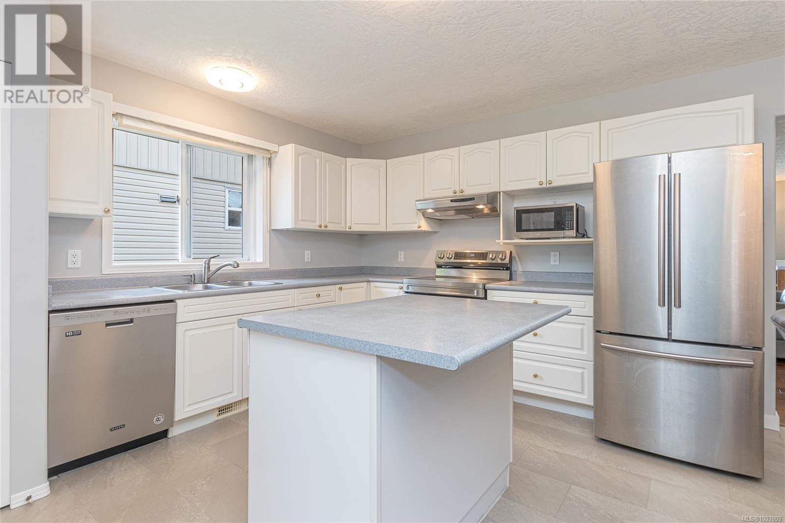 Property at 4731 Hammond Bay Rd image 2