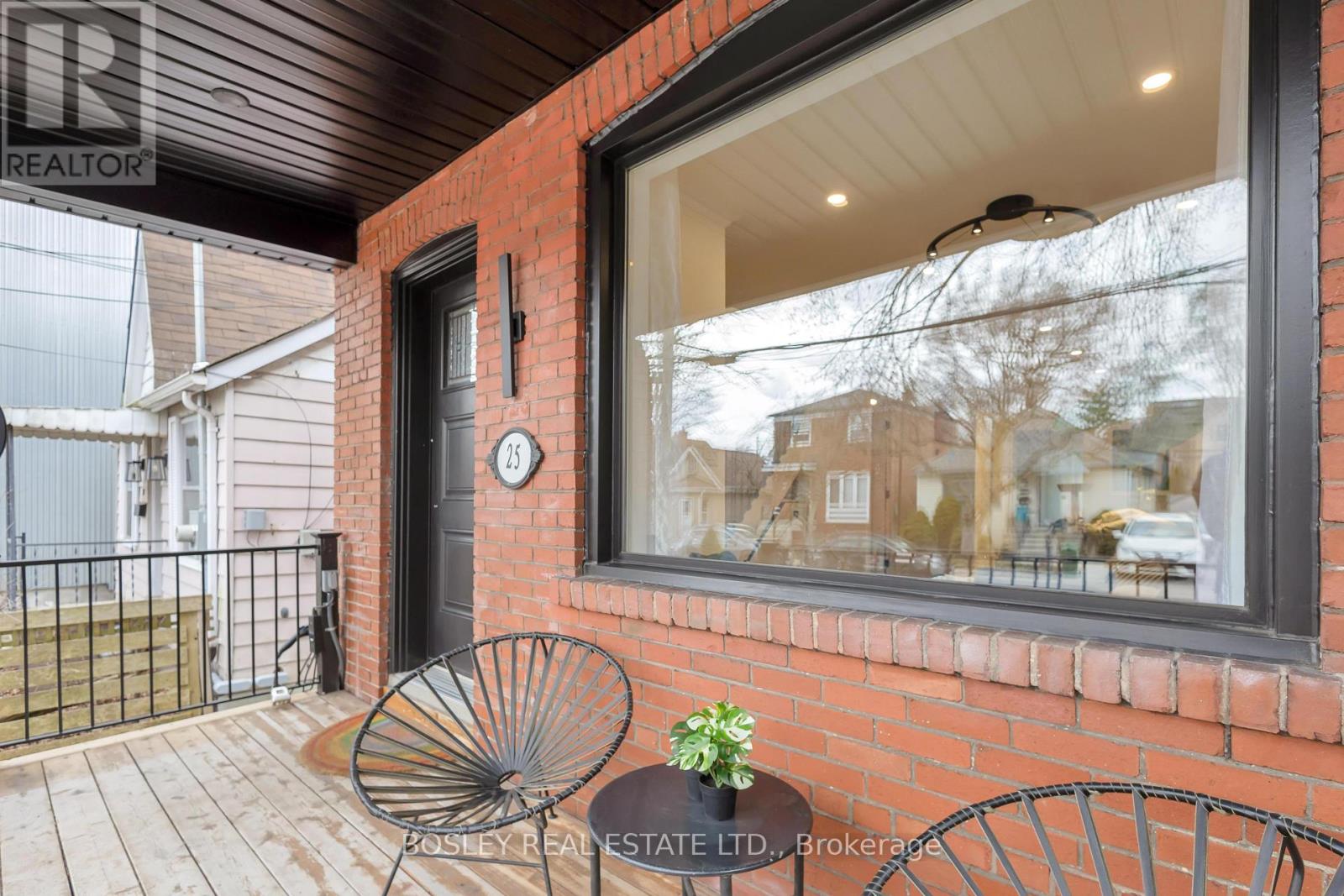 Property at 25 WARREN CRESCENT image 3