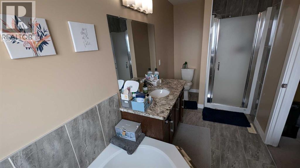 7013 50 Avenue, Camrose, Alberta  T4V 5E8 - Photo 10 - A2234165