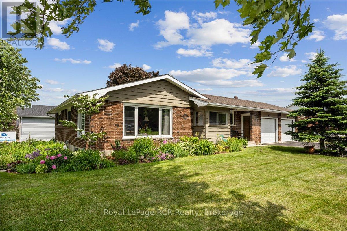 70 Cambrai Road, Grey Highlands, Ontario  N0C 1H0 - Photo 2 - X12242856