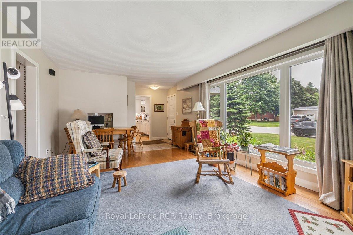 70 Cambrai Road, Grey Highlands, Ontario  N0C 1H0 - Photo 8 - X12242856