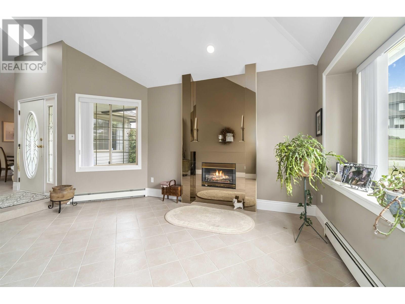 1372 Oxford Street, Coquitlam, British Columbia  V3E 3G4 - Photo 6 - R3019517
