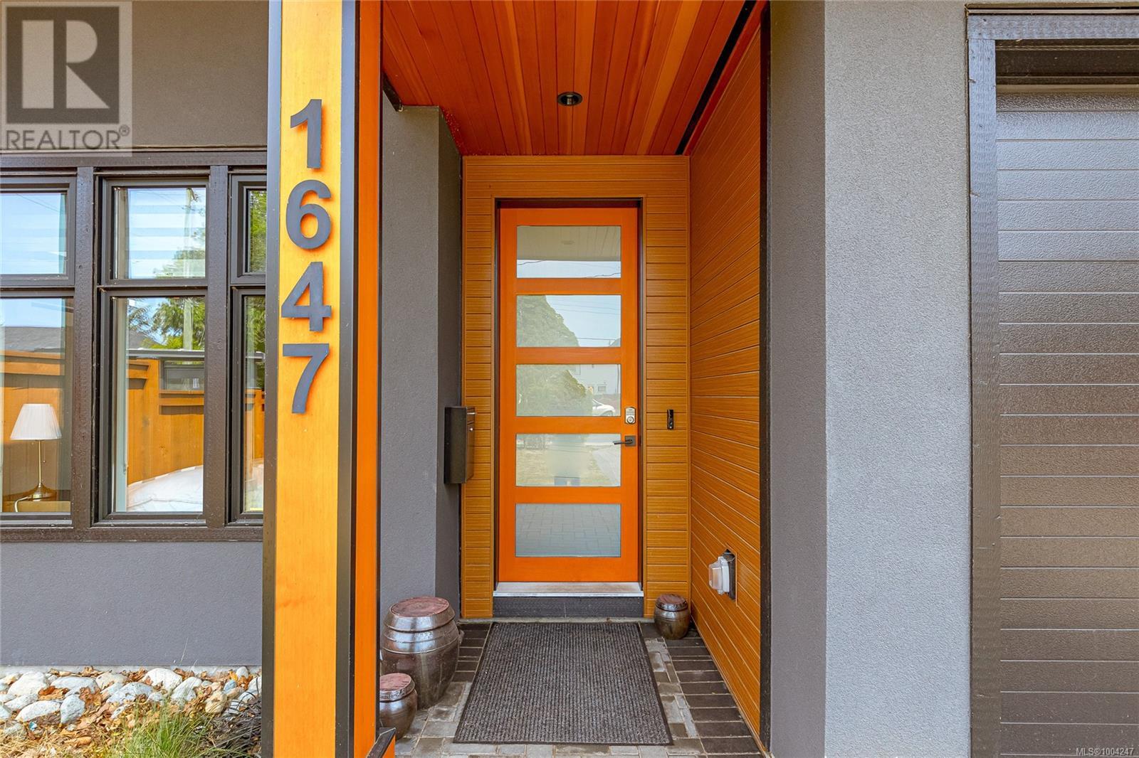 Property at 1647 Kenmore Rd image 1