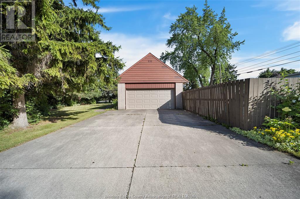 Property at 4015 DOUGALL AVENUE image 4