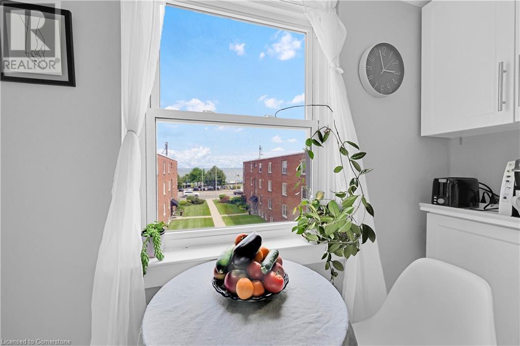 1349 Lakeshore Road Unit# 22, Burlington, Ontario  L7S 1B1 - Photo 18 - 40744144