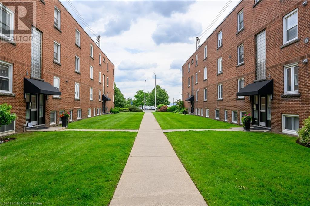 1349 Lakeshore Road Unit# 22, Burlington, Ontario  L7S 1B1 - Photo 27 - 40744144