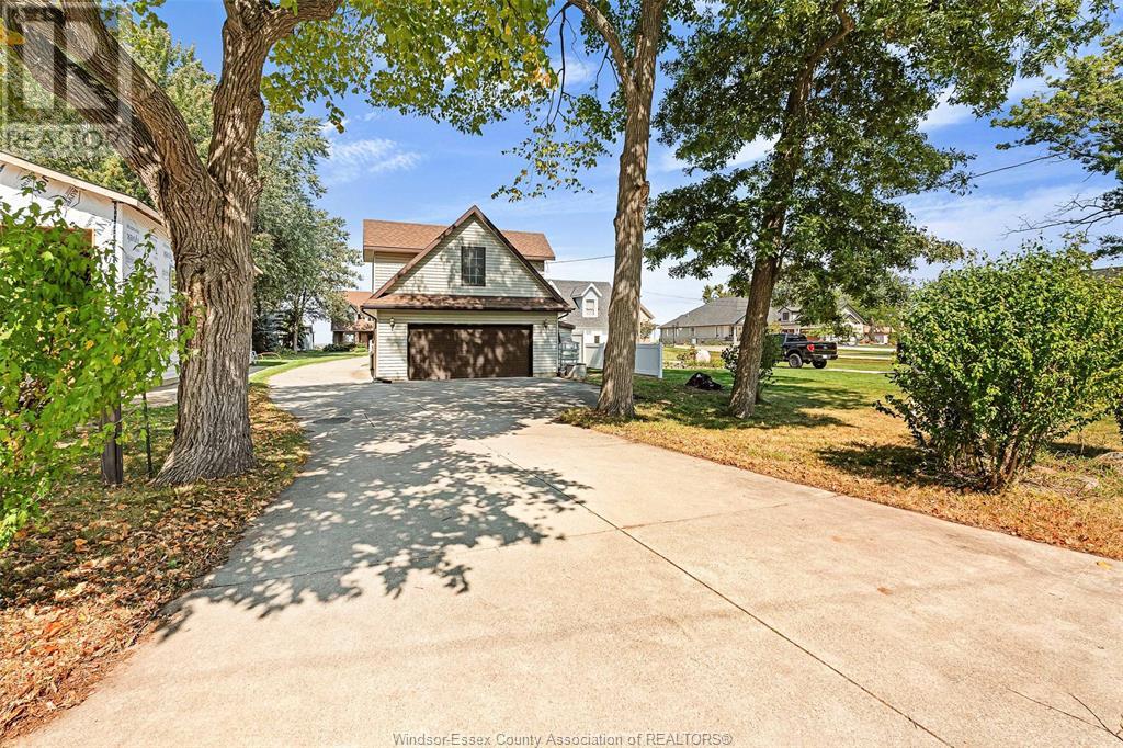 Property at 385 LAKEVIEW DRIVE image 4