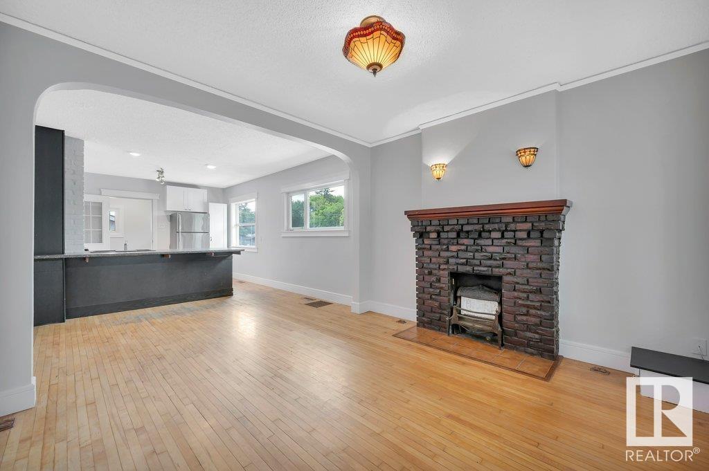 Property at 11503 86 ST NW image 4