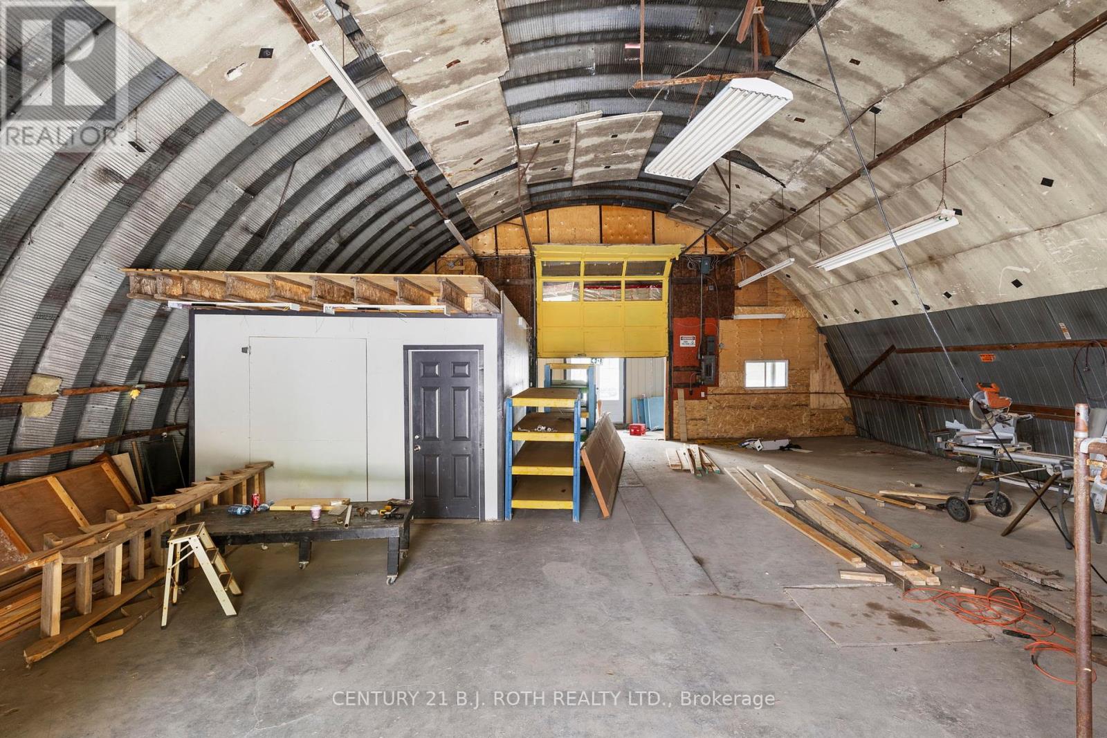 1285 Bayfield Street N, Springwater (Midhurst), Ontario  L9X 0P1 - Photo 11 - S12242816