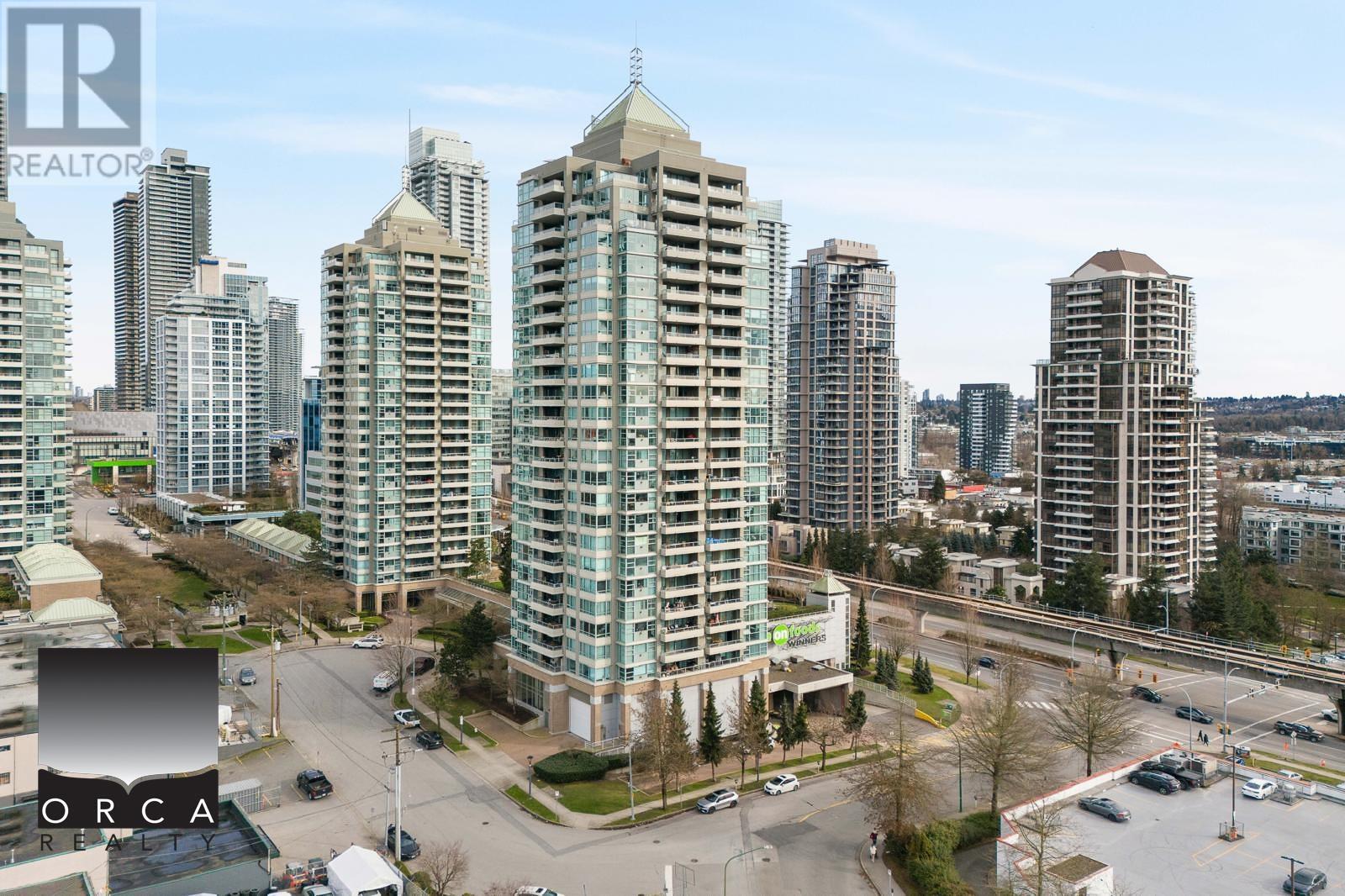 1402 4388 BUCHANAN STREET, Burnaby, British Columbia