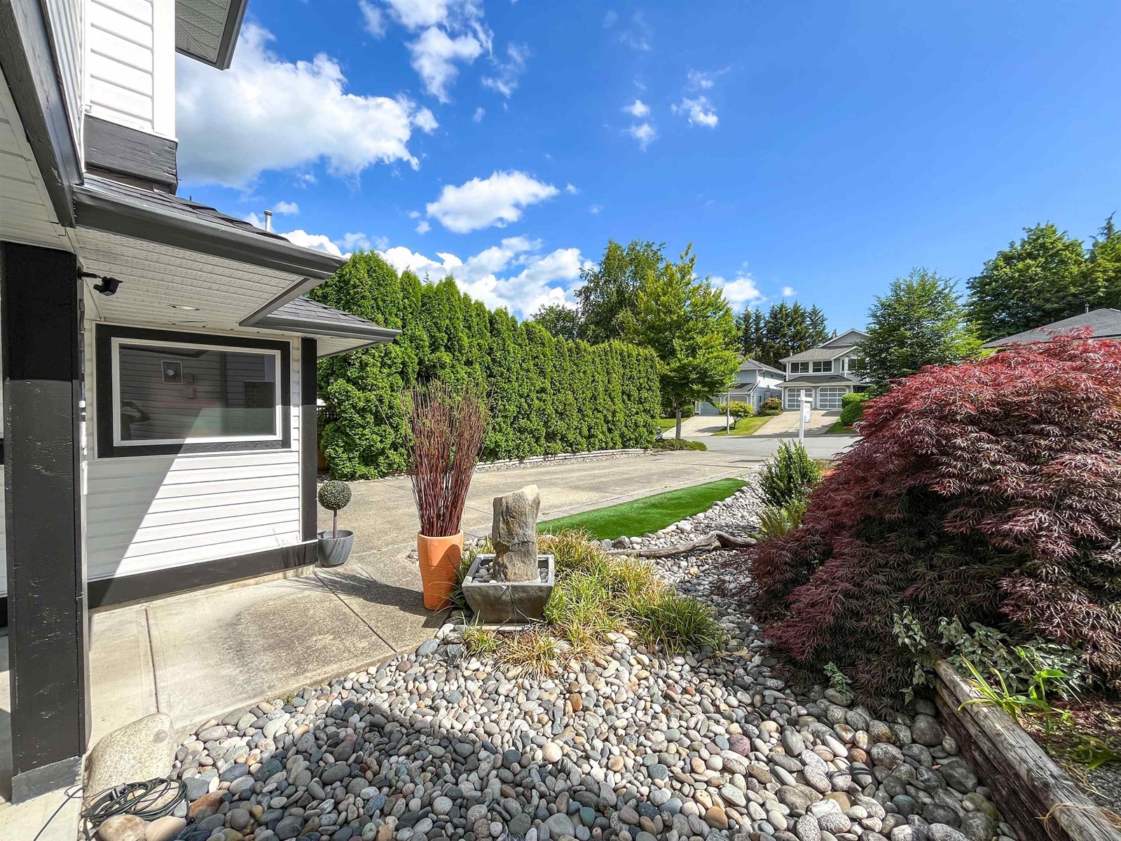 Property at 21447 90A AVENUE image 2