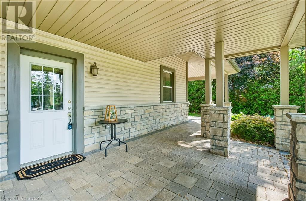 Property at 483 HARVEST Road image 4
